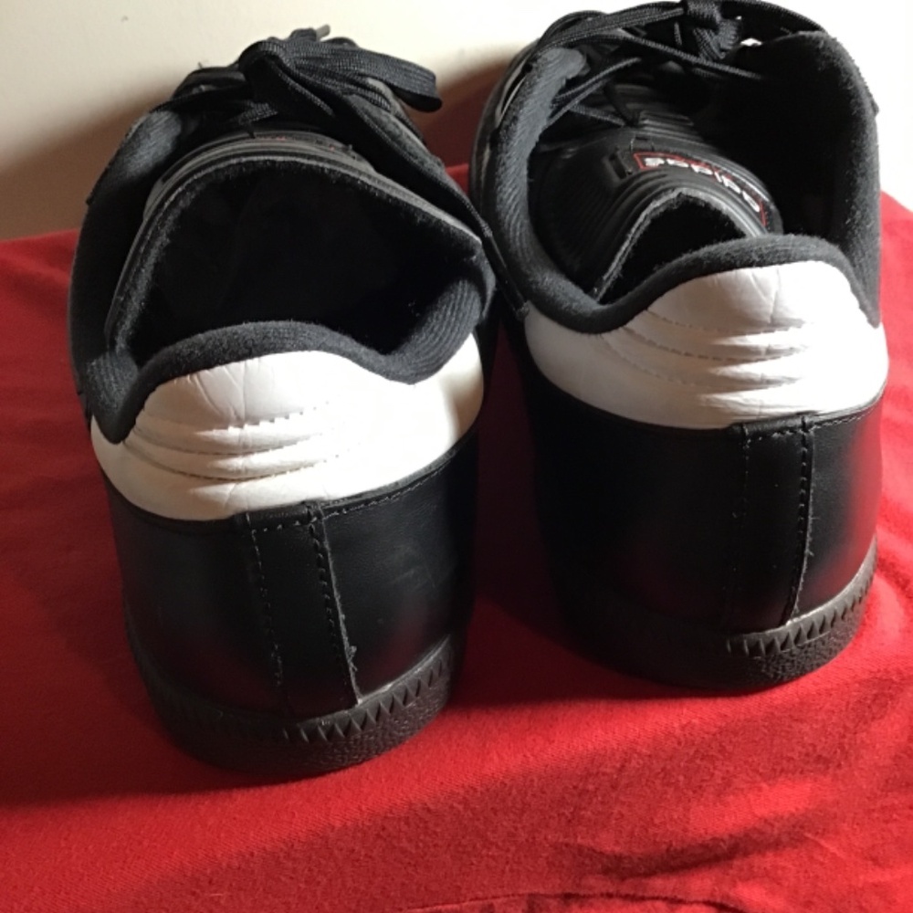 😀Adidas, size 11.5, great condition, normal signs of wear very clean, see photo - Picture 3 of 5